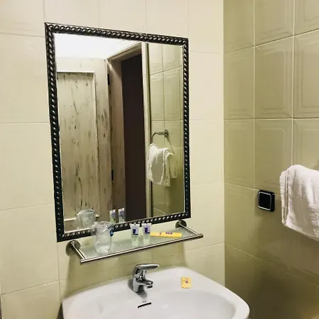 Hospedium Twist Hotel 2*